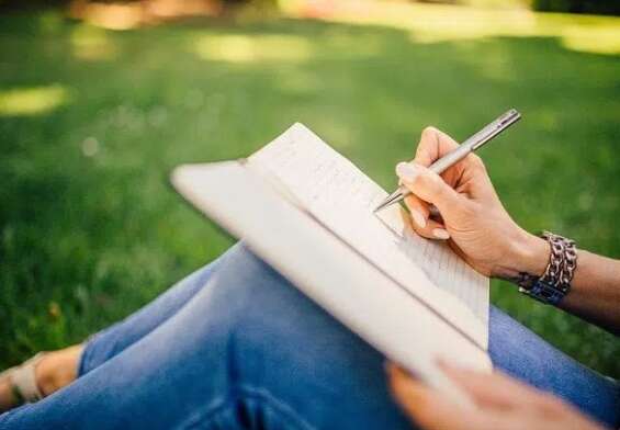 Los escritores mexicanos pueden participar en el Premio Nacional de Literatura Gilberto Owen 2022.