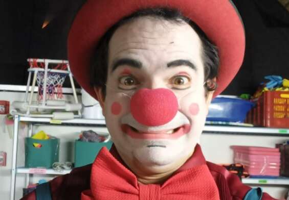 El clown Izmir Gallardo abrirá las actividades del festival en El Fuerte, el domingo.