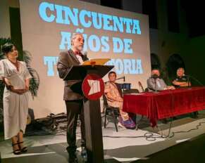 El cineasta Óscar Blancarte recibe un homenaje en Mazatlán.