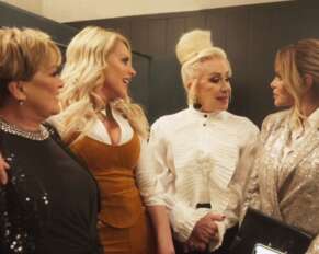 'Siempre reinas' es protagonizado por Sylvia Pasquel, Lucía Méndez,Lorena Herrera y Laura Zapata.
