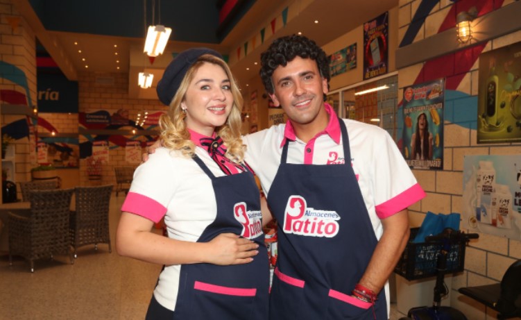 Daniela Luján Y Ricardo Margaleff protagonizan la serie '¿Tú crees?'.