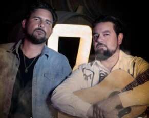 Jerry Bazúa graba tema con Banda Clave 6-18.