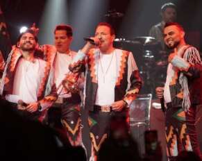 Banda El Recodo y Julio Preciado, quien fuera su vocalista.