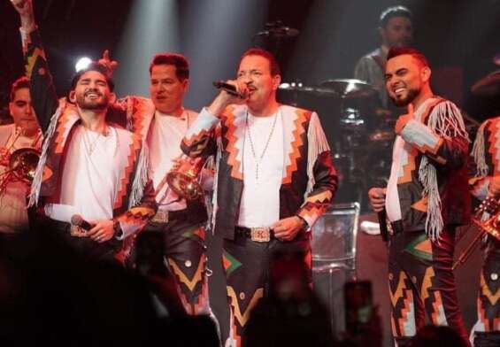 Banda El Recodo y Julio Preciado, quien fuera su vocalista.