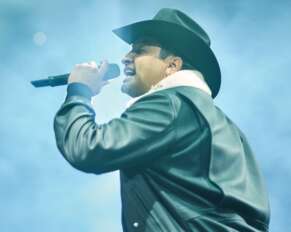 Julión Álvarez hará los trámites para poder llevar su música a otros países.