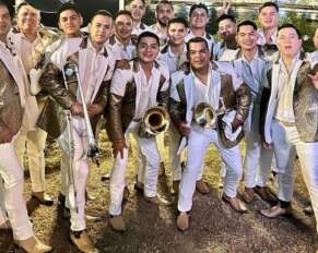La Arrolladora Banda El Limón de René Camacho.