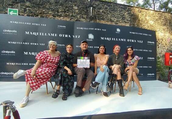 Elenco de la cinta 'Maquíllame otra vez'.