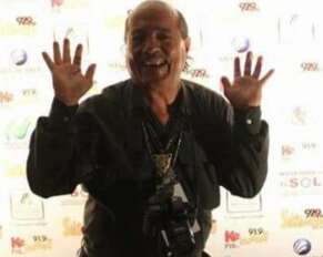 Mike Estrada, mejor conocido como 'El Fotógrafo de las Estrellas'.