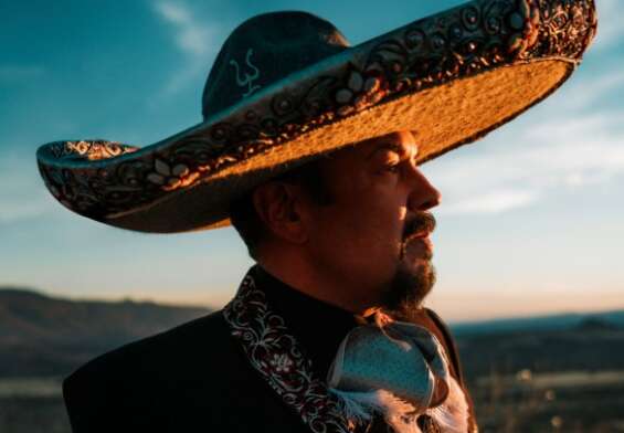 Pepe Aguilar lanza disco con temas inéditos.