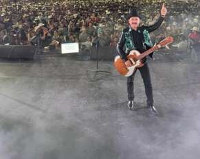 Los Tucanes de Tijuana, en su concierto en Ferris, Texas.