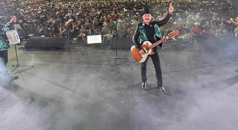 Los Tucanes de Tijuana, en su concierto en Ferris, Texas.