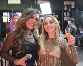 Emily y Carolina Ross.