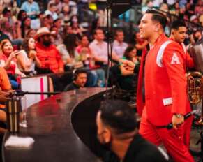La Arrolladora Banda El Limón, durante su exitosa presentación en el Domo Care.