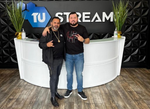 Roberto Tapia es parte de la plataforma TuStreams