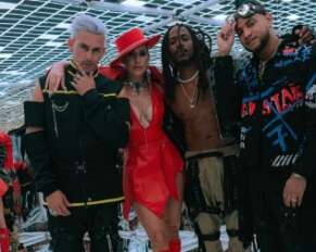 Domino Saints junto a Mozart La Para y D Smoke.
