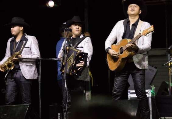 Exceso Norte durante su concierto en Chihuahua.
