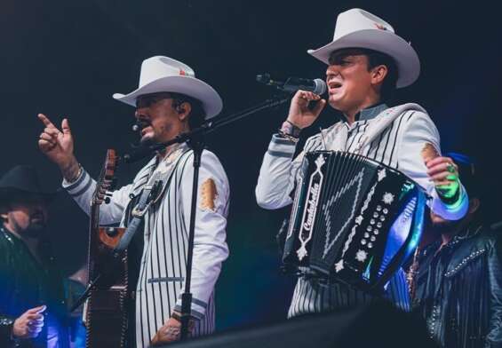 Los Dos Carnales