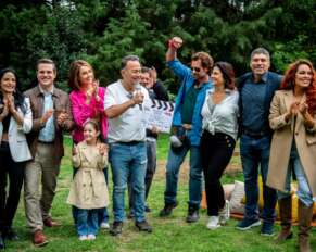 Elenco de la telenovela Los caminos del amor.