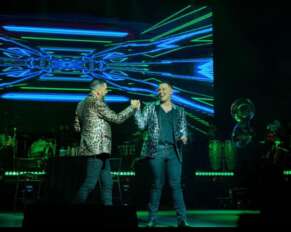 Luis Ángel "El Flaco" y Luis Alfonso Partida "El Yaki", durante su concierto en Chicago.