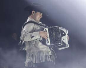 Alfredo Olivas lleva a cabo su gira 'Alfa & Omega'.