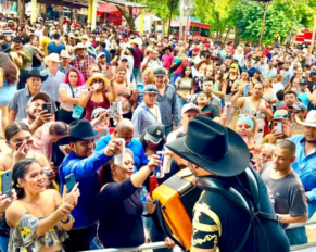 Kikin y los Astros gozan del cariño del público en Texas.