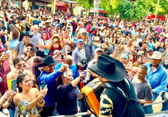 Kikin y los Astros gozan del cariño del público en Texas.