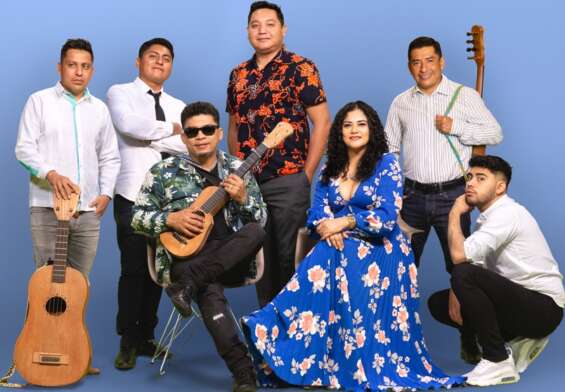 Los Cojolites y Lila Downs.