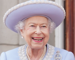 Reina Isabel II